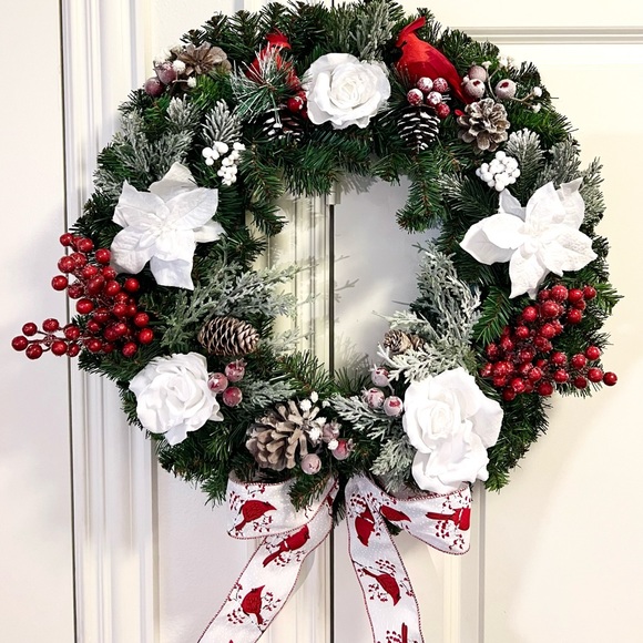 Christmas Wreath With Cardinals - Picture 4 of 4